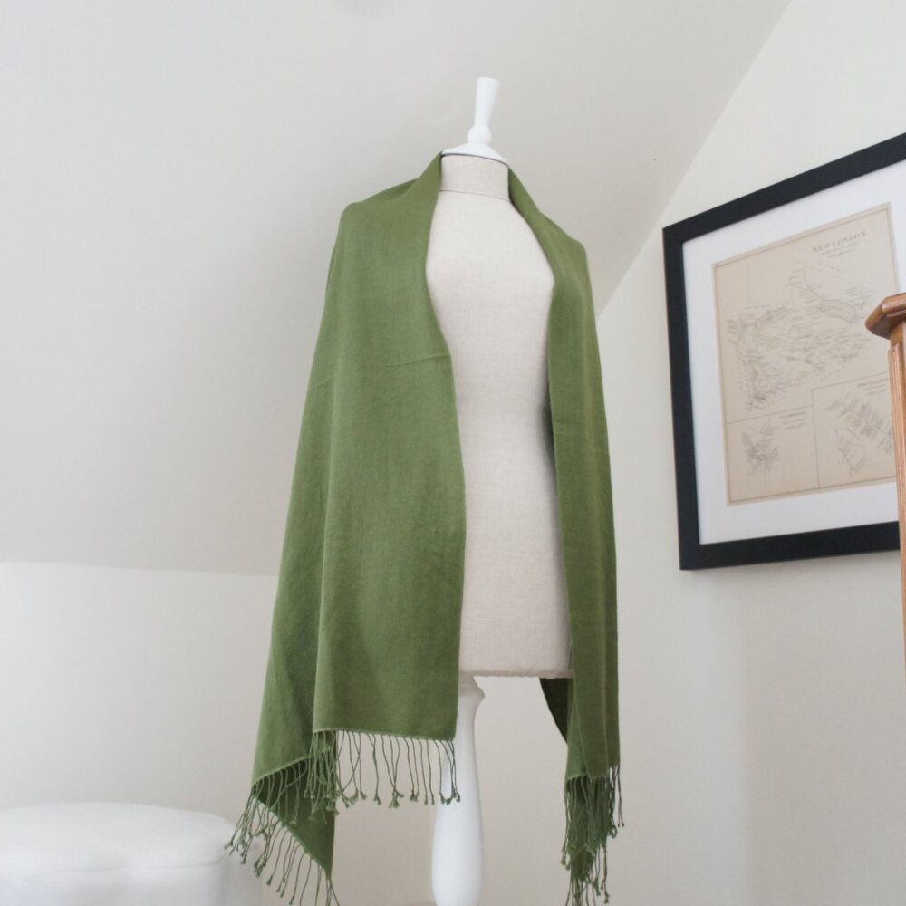 Large Vintage Olive Green Pashmina & Silk Scarf Shawl - Picture 8 of 15